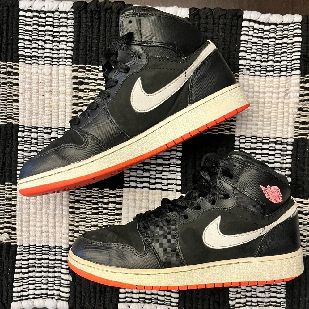 Nike Air Jordan 1 Retro High Black Hot Lava